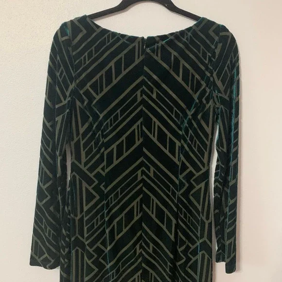 Vince Camuto Emerald Green Burnout Velvet Geometric Dress Sz 6 - Picture 5 of 13